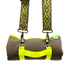 Alternative view of Dog'n'Roll • Hundereisedecke • Camel - Neongelb